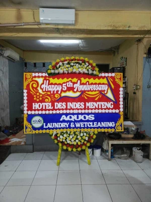Papan Bunga di Radio Dalam