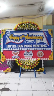 Papan Bunga di Radio Dalam